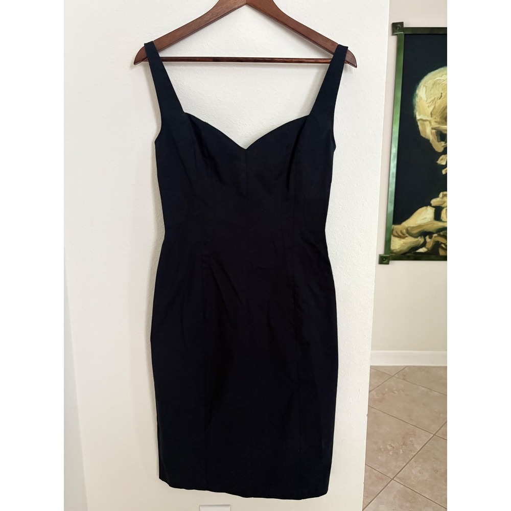 Sisley Black Sleeveless Sweetheart Sheath Dress